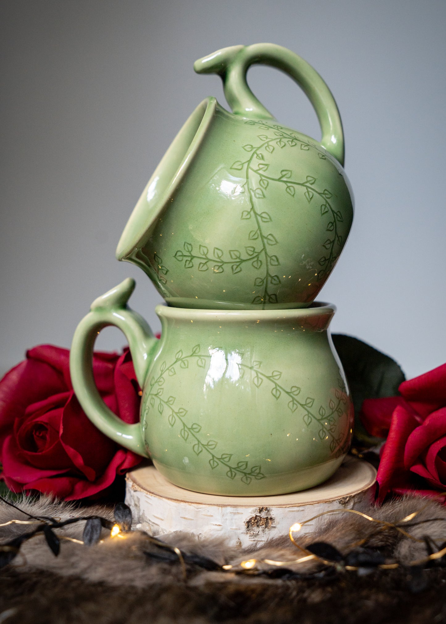 Celadon Spring Ivy Mug with Thumb-rest