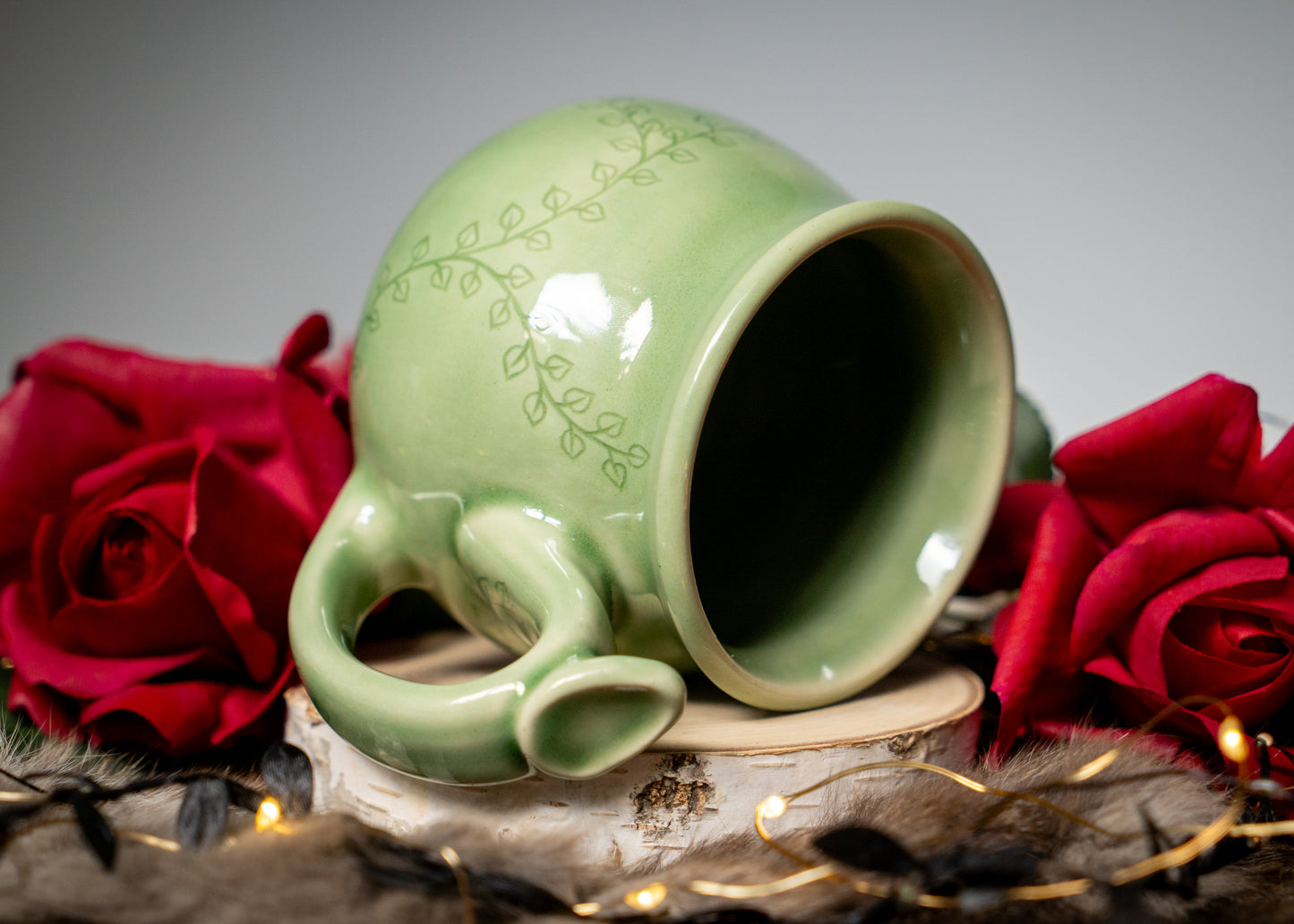 Celadon Spring Ivy Mug with Thumb-rest