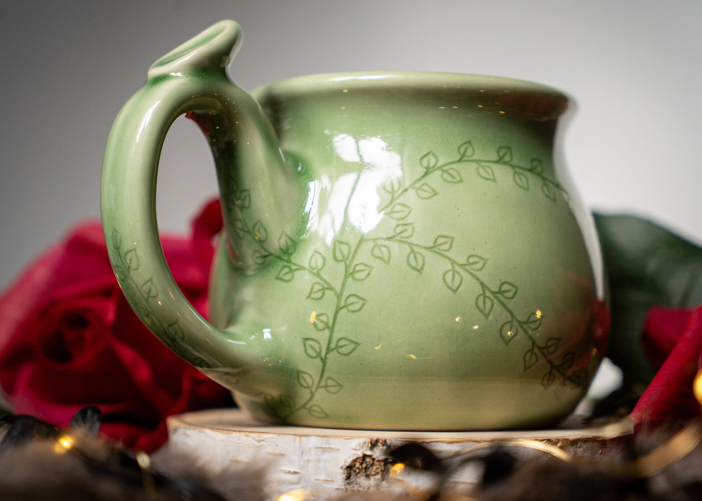 Celadon Spring Ivy Mug with Thumb-rest