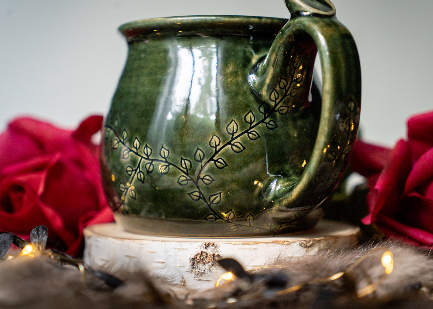 Evergreen Summer Ivy Mug with Thumb-rest