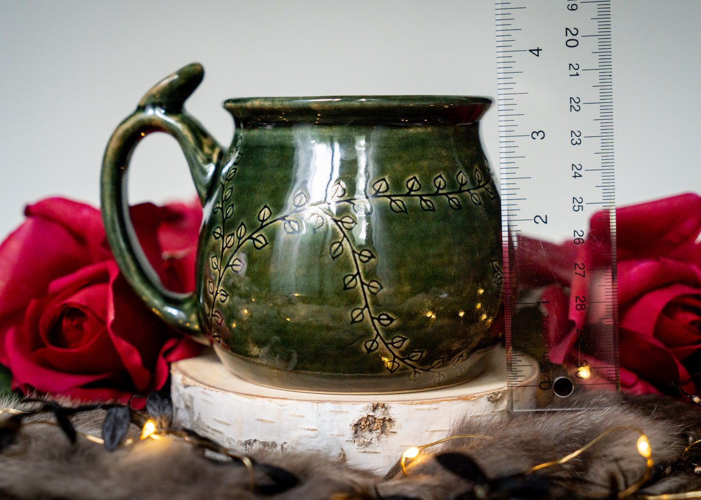 Evergreen Summer Ivy Mug with Thumb-rest