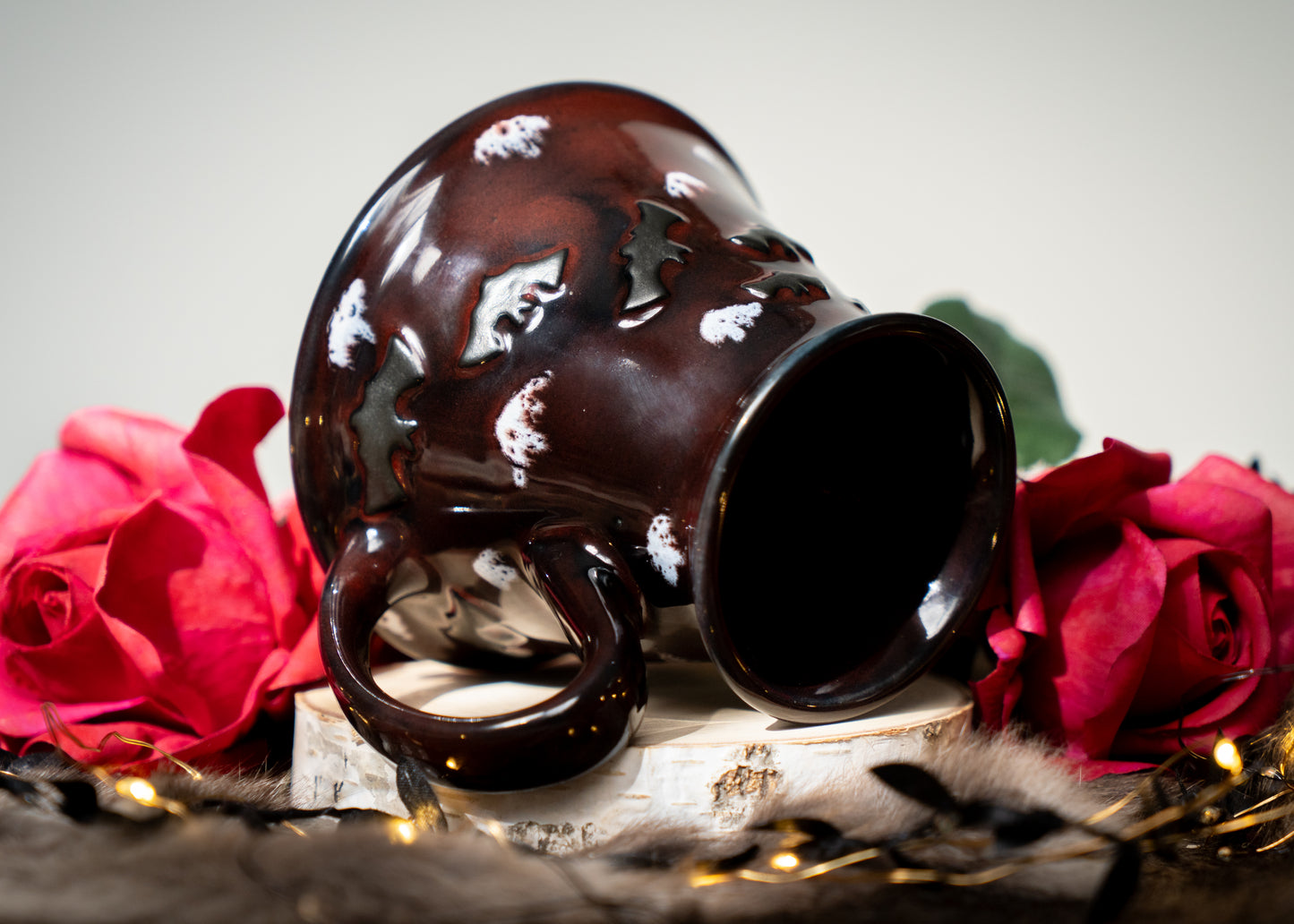 Red Skies Cloud of Bats Shortie Stein