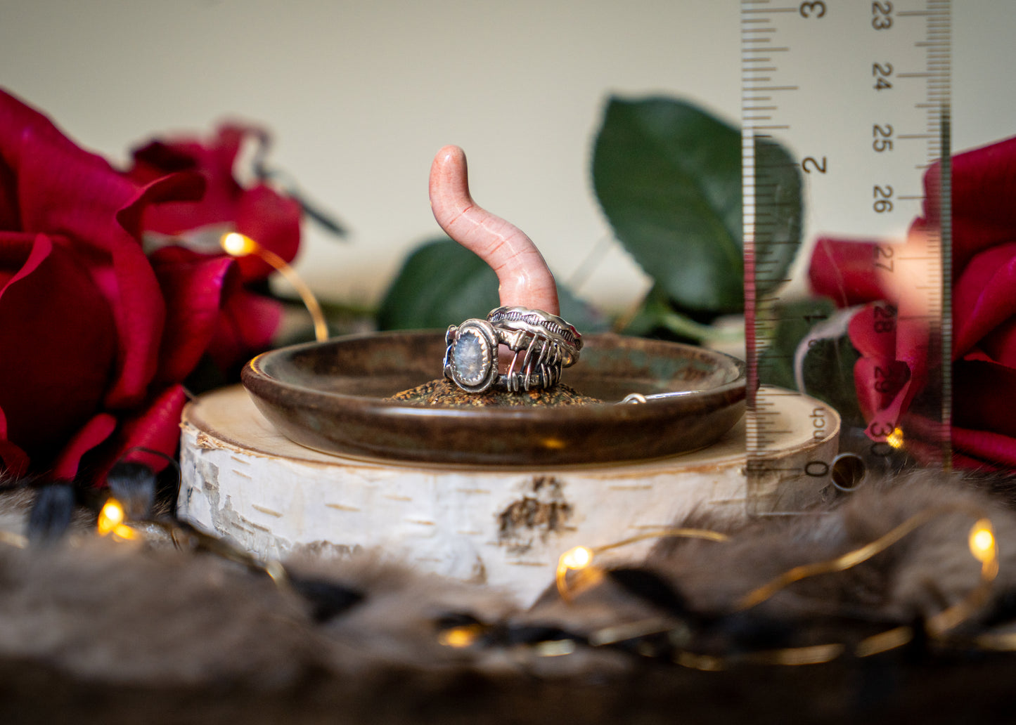 Small Wiggly Worm Ring Holder