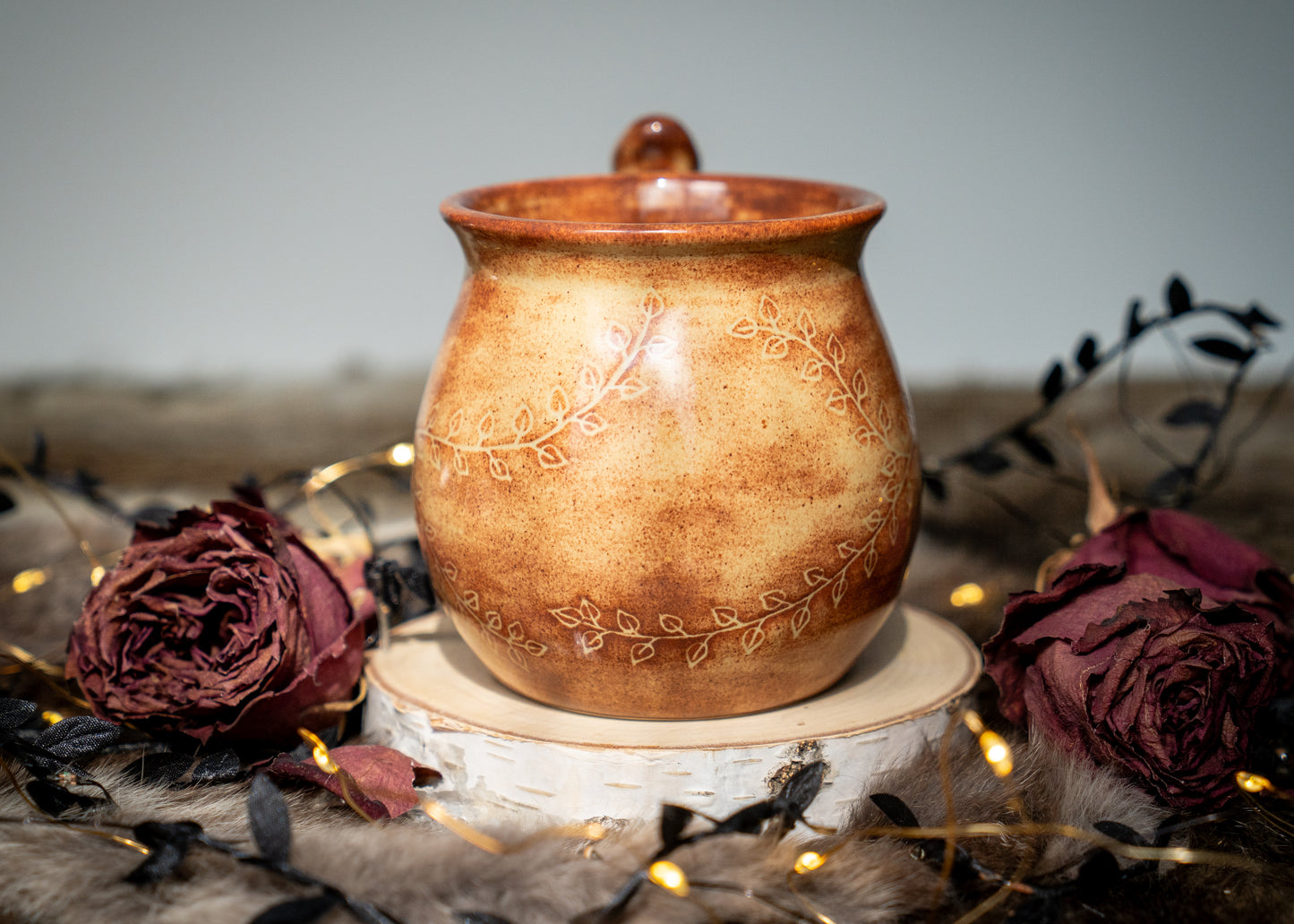 Autumn Ivy Mug with Thumb-rest