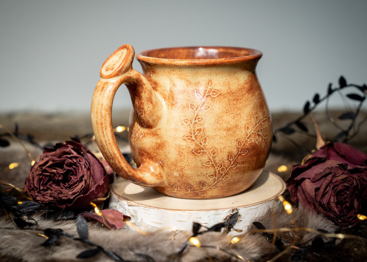 Autumn Ivy Mug with Thumb-rest