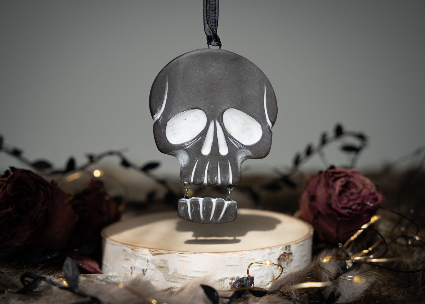 Black Skull With Hanging Jaw Ornament