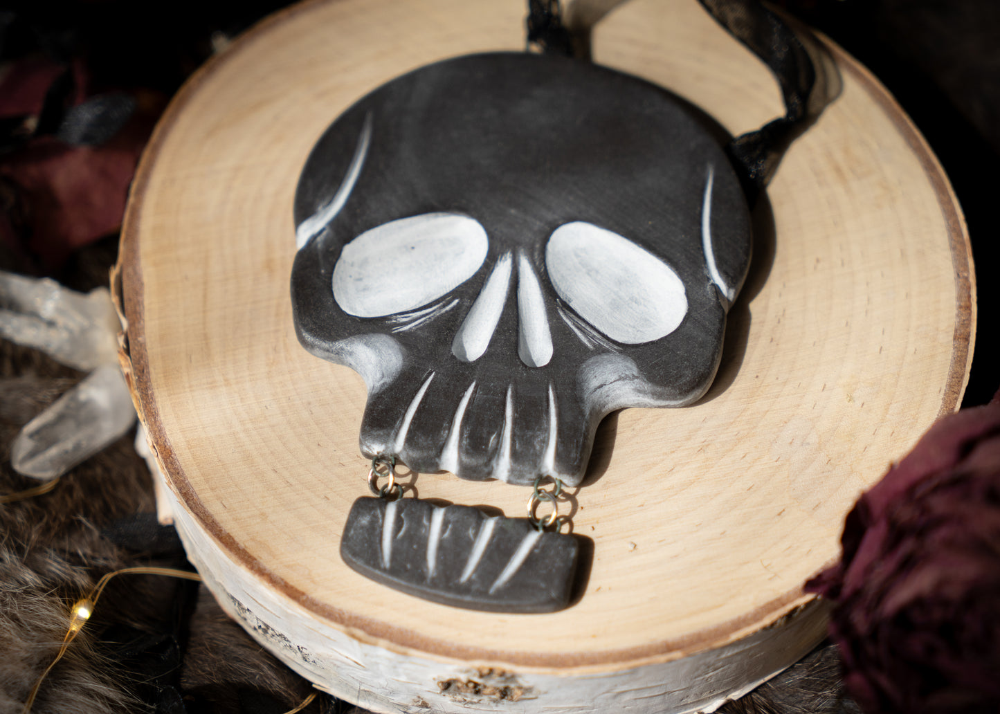 Black Skull With Hanging Jaw Ornament