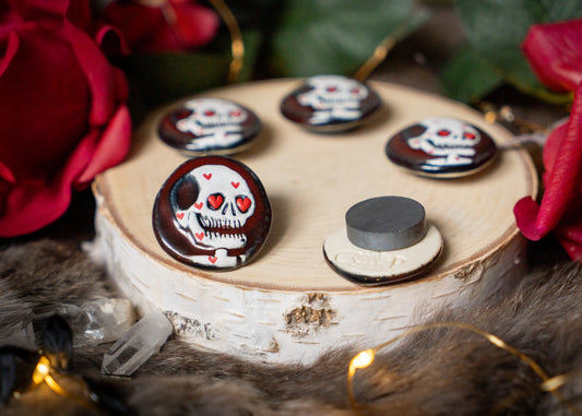 Lovestruck Skull Magnet