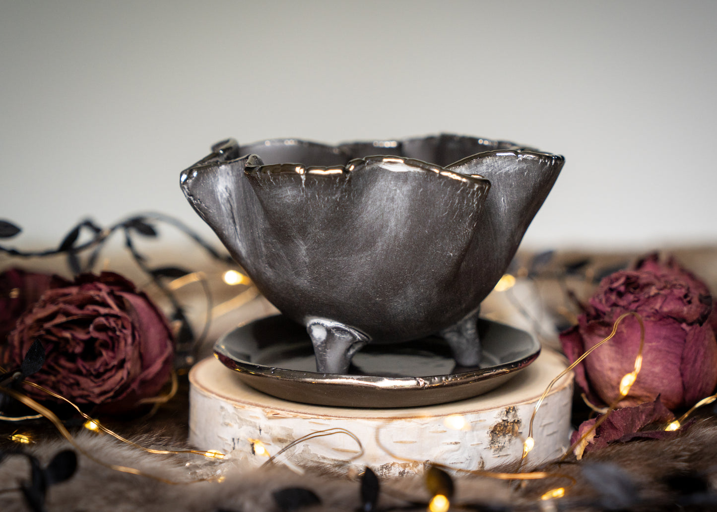 Black Crinkle Planter with Real White Gold Edges and Separate Drip Tray