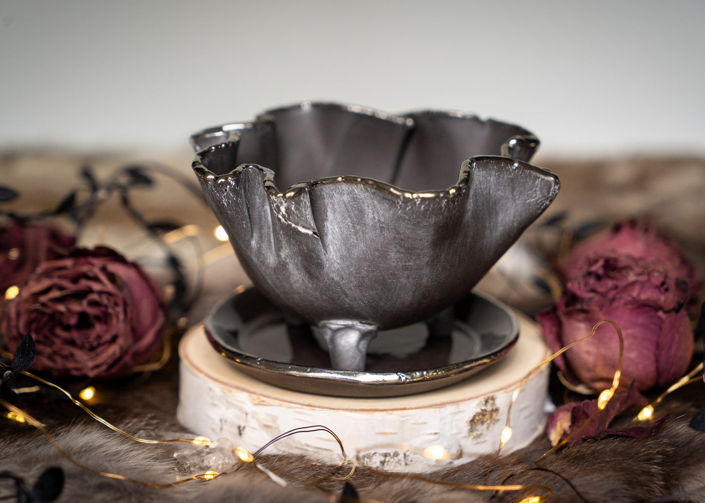 Black Crinkle Planter with Real White Gold Edges and Separate Drip Tray